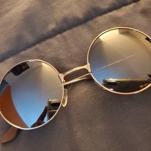 Black Reflective Shades (Round)